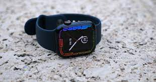 Apple plans extreme sports Watch with larger screen, metal case