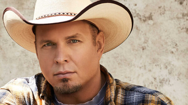 What is the net worth of Garth Brooks in 2023? Know everything about him